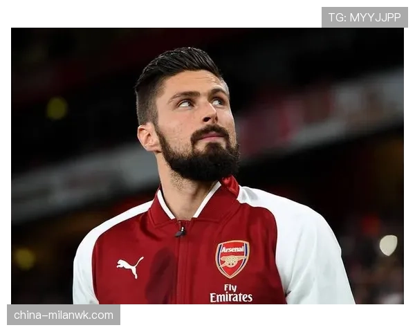 吉鲁与本耶德尔锋线转移展现单点驱动与体系协同差异