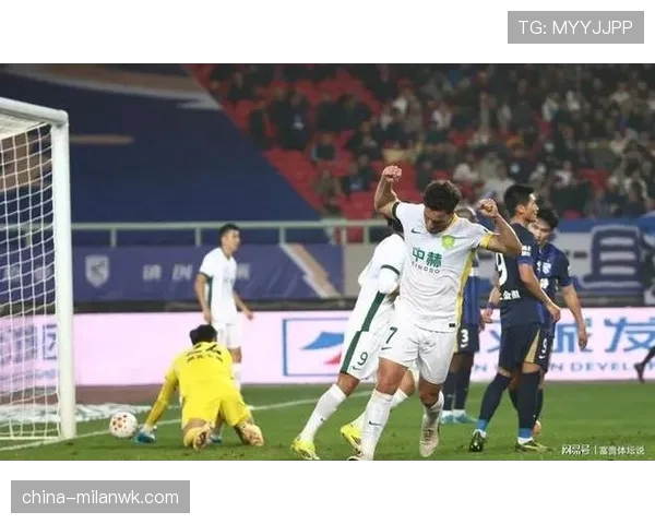 山东泰山战术困境显现：阵容短板与争冠定位冲突，稳定性面临考验